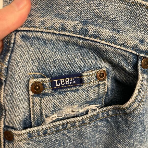 Vintage Lee Mom Distressed Light Wash Jeans - Waist Size 32 - Picture 6 of 7